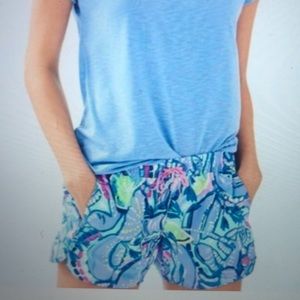 Lilly Pulitzer Run Around Shorts (Medium)